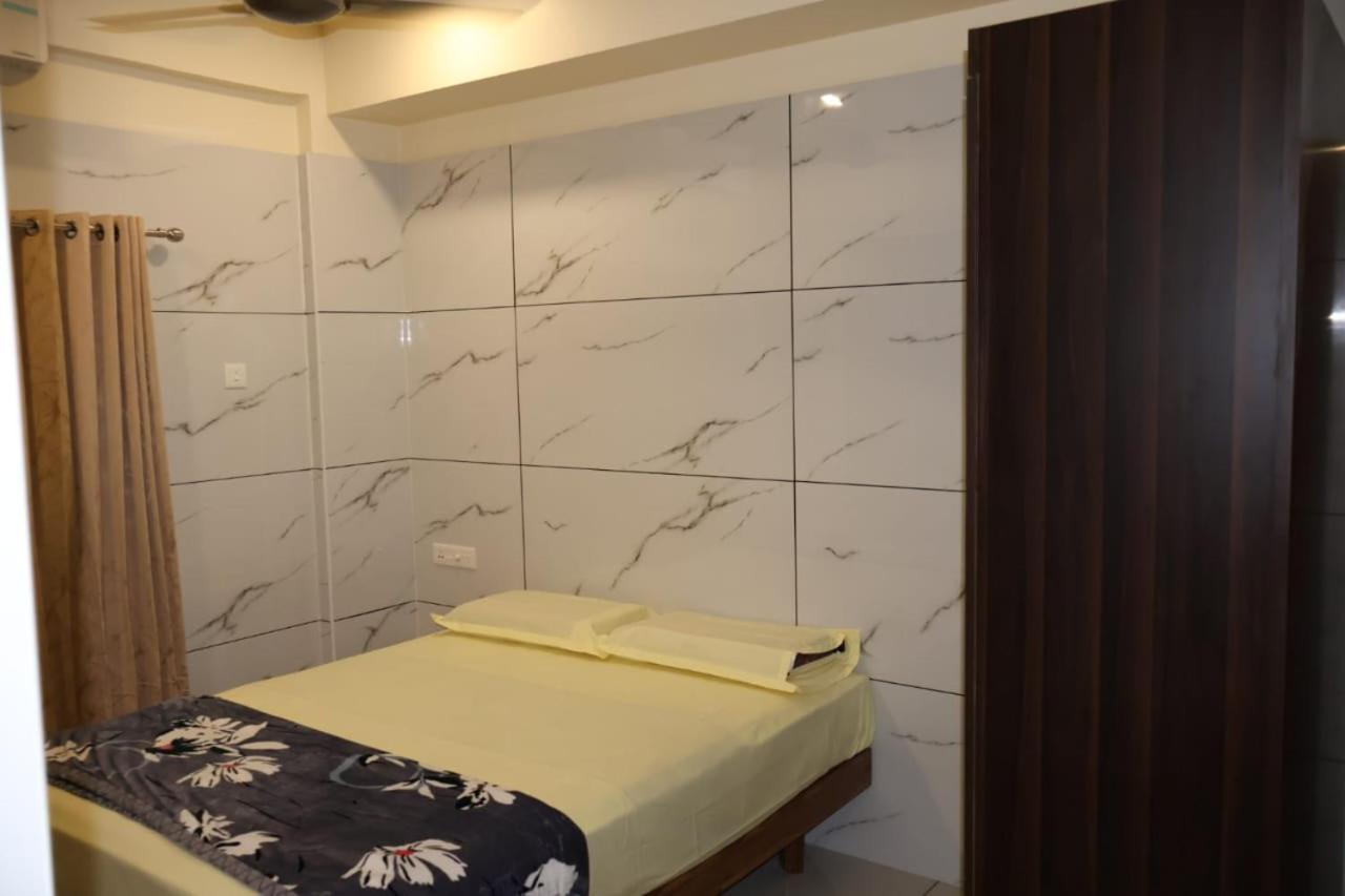 דירות Quilon Residency קולאם מראה חיצוני תמונה